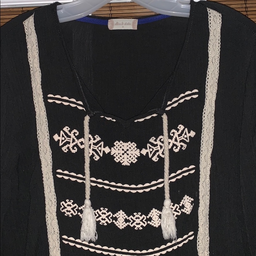 Altar’d State top - Picture 4 of 4